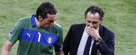 “帅白龙”罗超连克四强，豪取全国自由搏击锦标赛冠军！