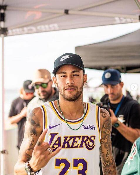 陈威神勇扑救助上海海港避免惨败